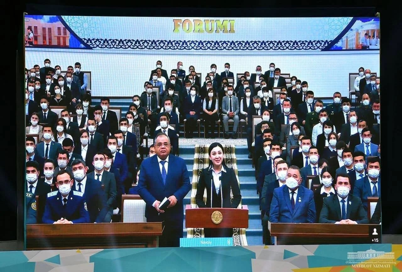 Навоий вилояти студиясидаги ёшлар ва масъуллар