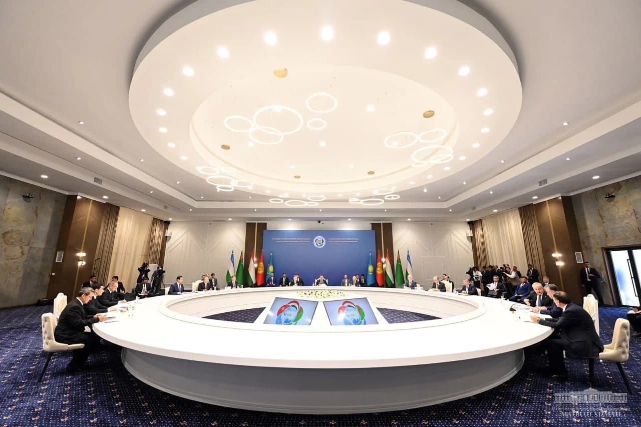 Марказий Осиё давлат раҳбарларининг кенгайтирилган таркибдаги йиғилиш зали