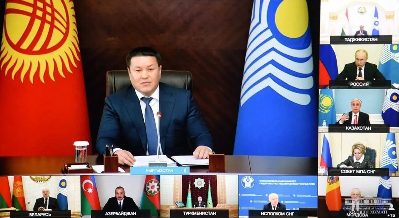 Қирғизистон вакили видеоанжуман экранида